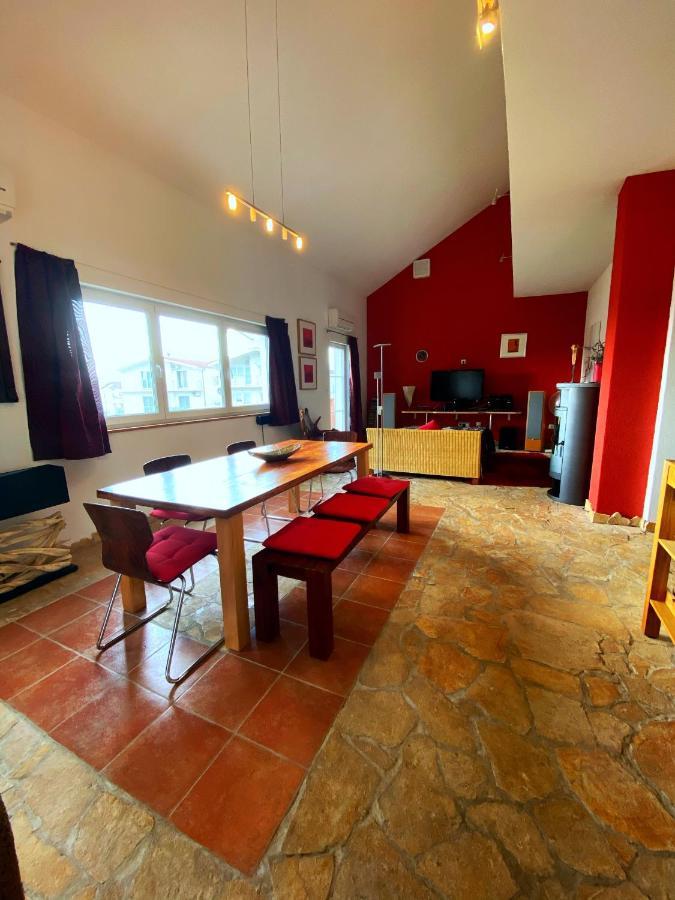 Modern Red & Blue Apartment Podstrana Esterno foto