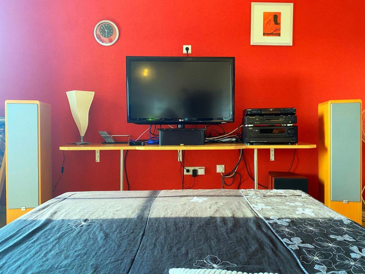 Modern Red & Blue Apartment Podstrana Esterno foto